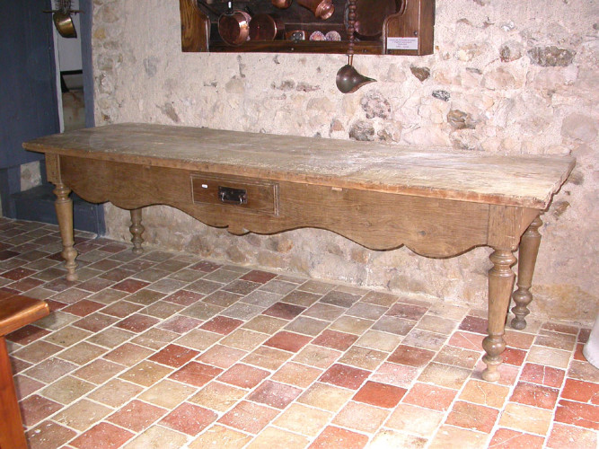 GRANDE TABLE DE BOUCHERIE début XXème 