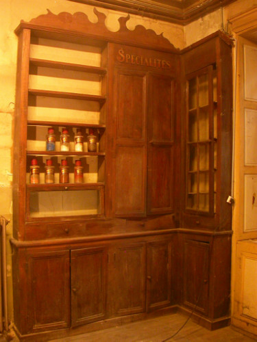 Ensemble de BOISERIES de PHARMACIE circa 1880