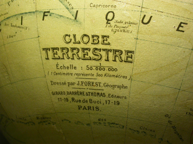 Grand GLOBE TERRESTRE MAPPEMONDE dressé par J. FOREST milieu XXème siècle