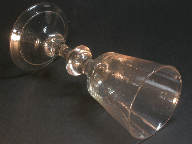GRAND VERRE SOUFFLÉ dit BOURGUIGNON d’époque 18 ème siècle