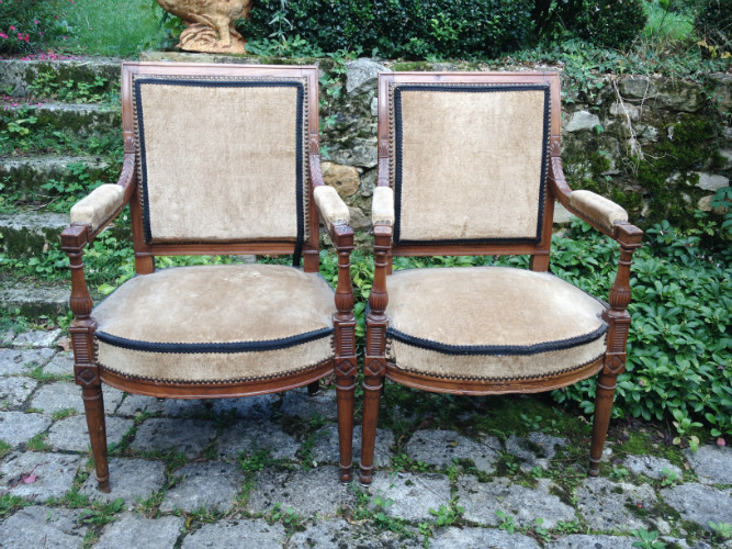 PAIRE de FAUTEUILS d'époque DIRECTOIRE (1795-1799)