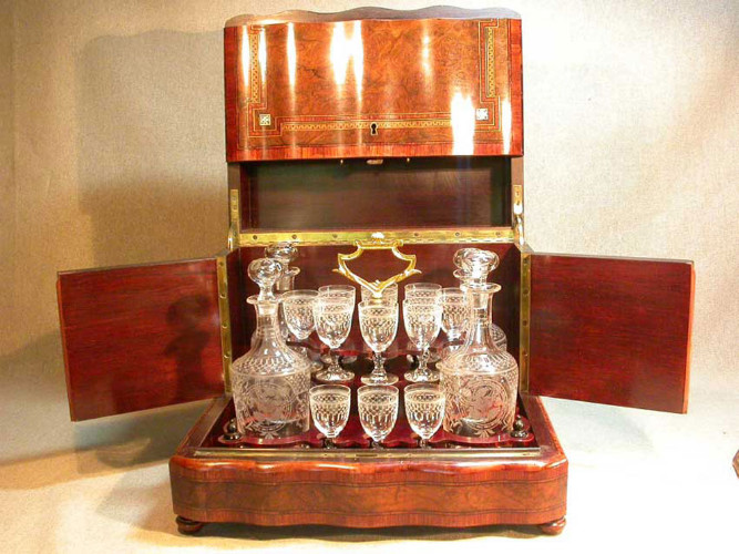 CAVE À LIQUEURS fin 19ème CRISTAL DE BACCARAT