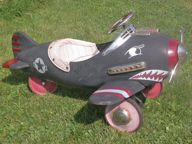 AVION à PEDALES “SHARK ATTACK” US AIR FORCE